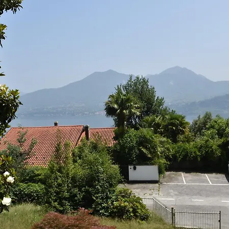 Vakantiehuis In With Maggiore Views *