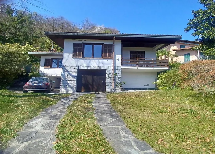 In With Maggiore Views Ghiffa