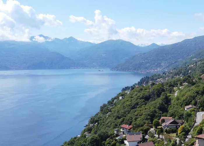 Dom wakacyjny In With Maggiore Views *